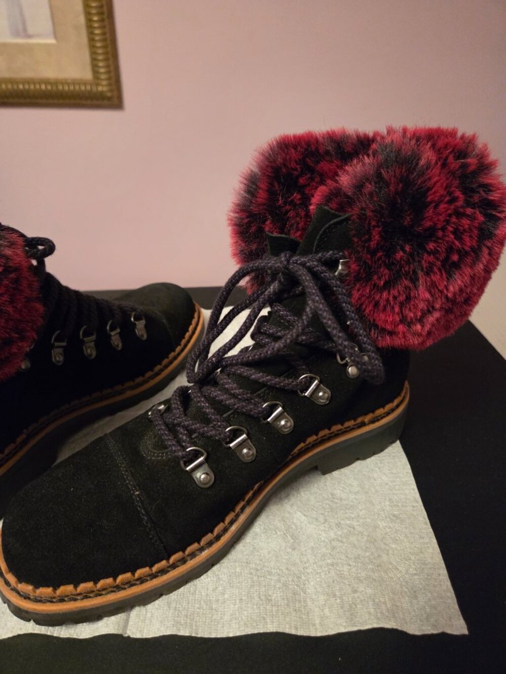 Boots - Picture 3 of 6